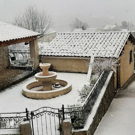 Gite La Foux De Peyroules Экстерьер фото